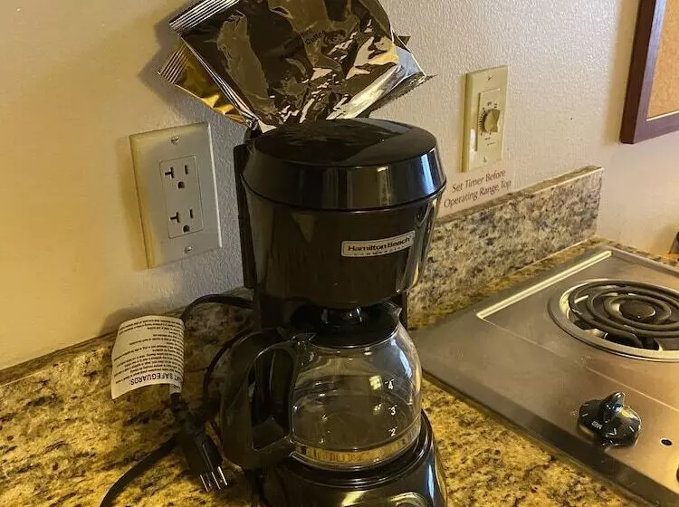 スタンダードスタジオ, Candlewood Williamsport, An Ihg