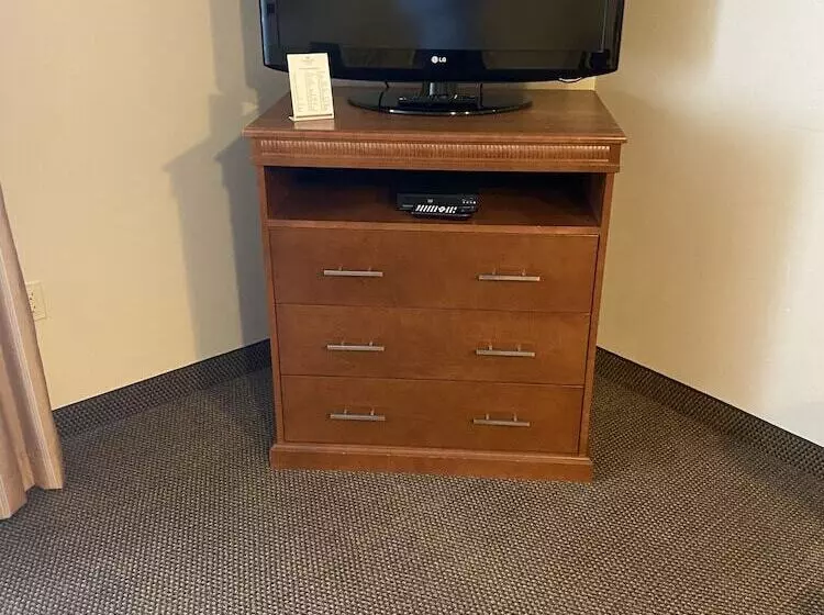 スタンダードスタジオ, Candlewood Williamsport, An Ihg