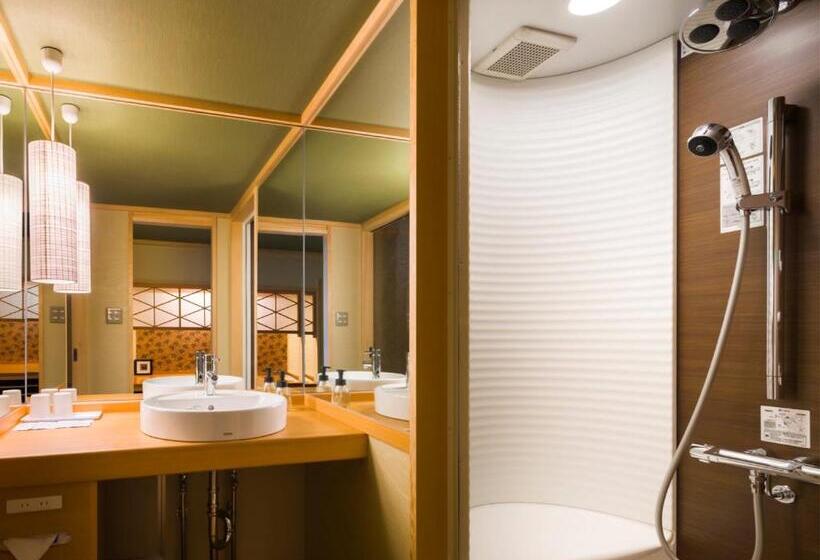 غرفة قياسية مطلّة علي النهر, Kinugawa Plaza