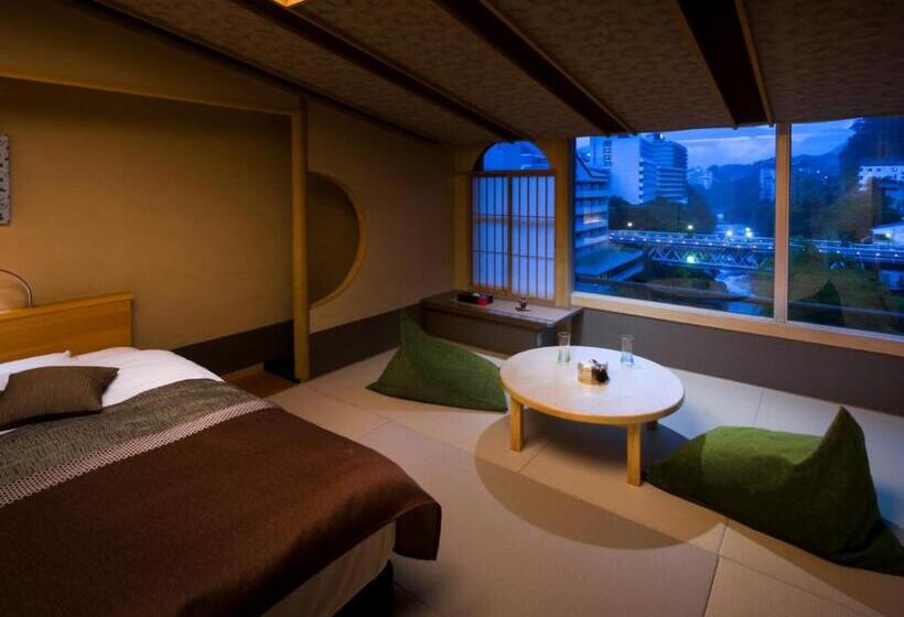 غرفة قياسية مطلّة علي النهر, Kinugawa Plaza