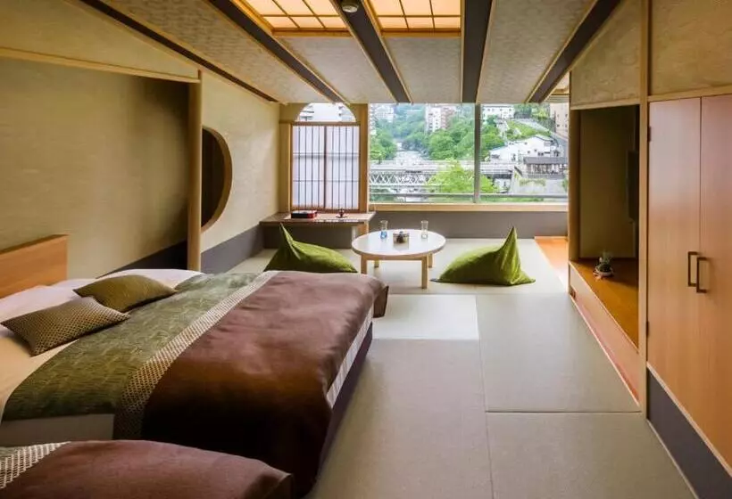 اتاق استاندارد با چشم‌انداز رودخانه, Kinugawa Plaza