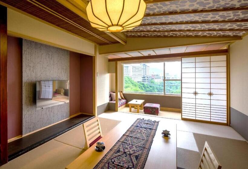 اتاق استاندارد با چشم‌انداز رودخانه, Kinugawa Plaza