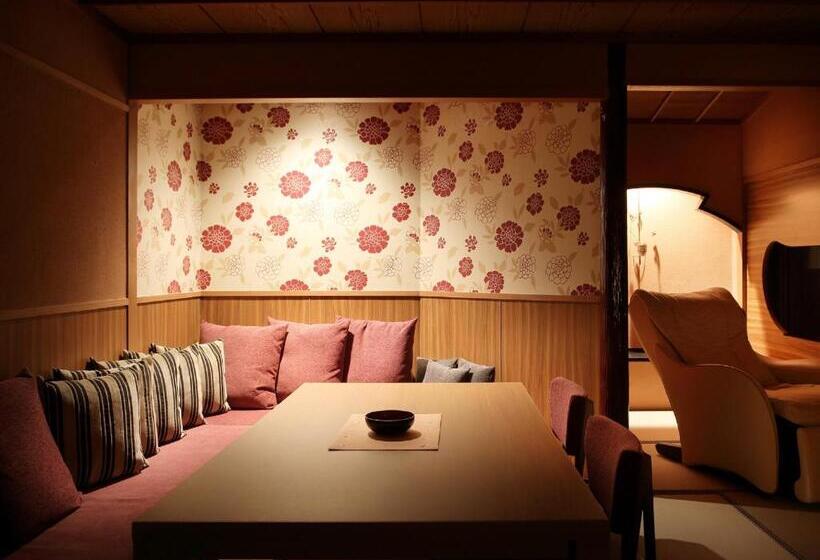 جناح مطل على البحر, Kinugawa Plaza