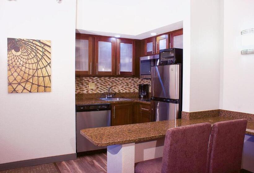 سوئیت با تخت بزرگ, Staybridge Suites Chattanooga Hamilton Place, An Ihg