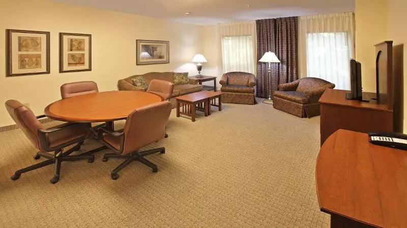 スイート, Staybridge Suites Hot Springs, An Ihg