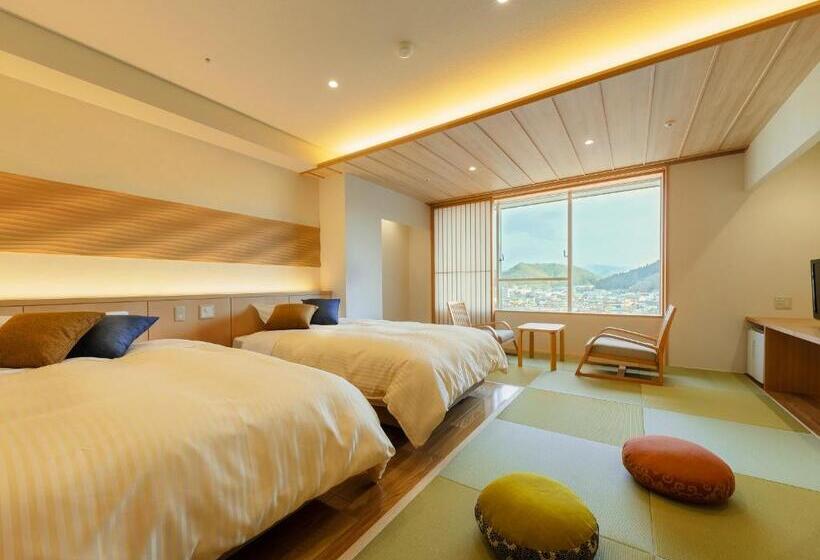 Номер Superior, Tendo