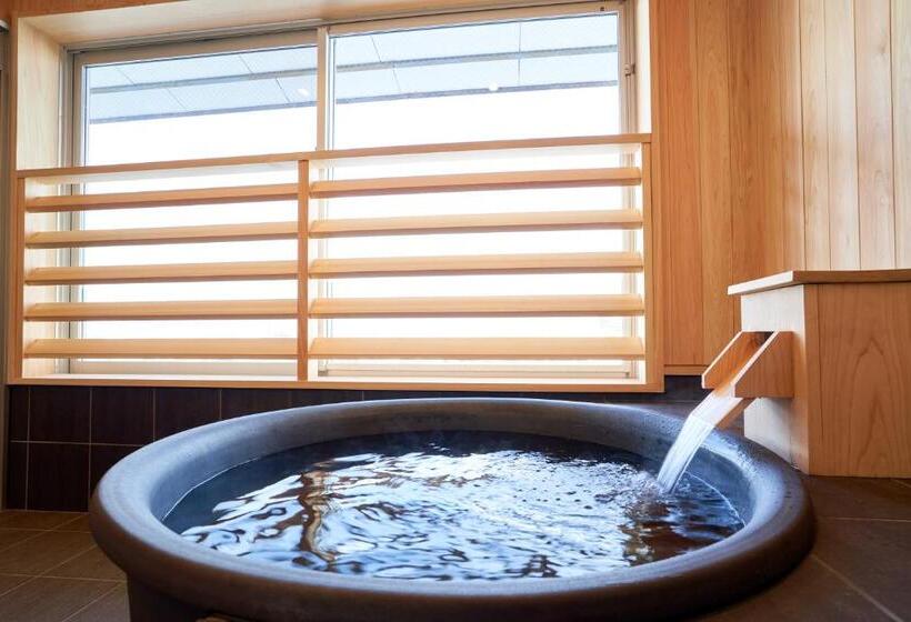 Семейный Номер, Tendo