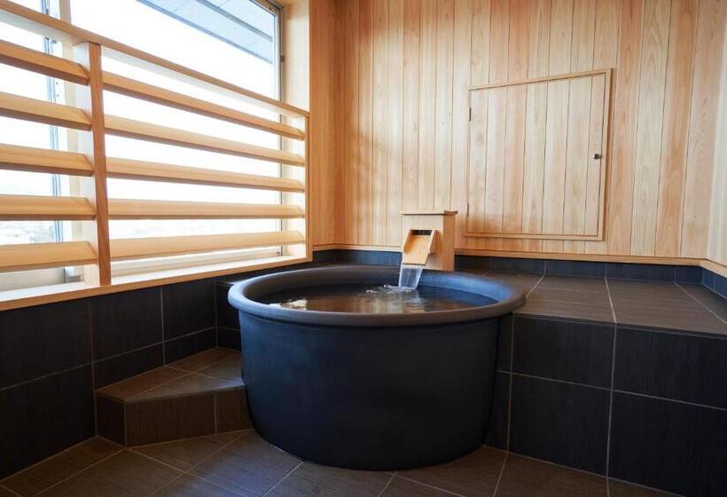 Семейный Номер, Tendo