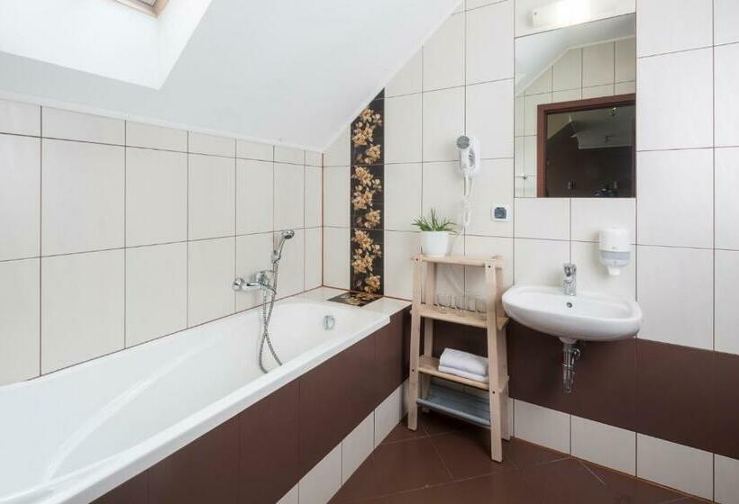 Семейный Номер Deluxe, Noce I Dnie