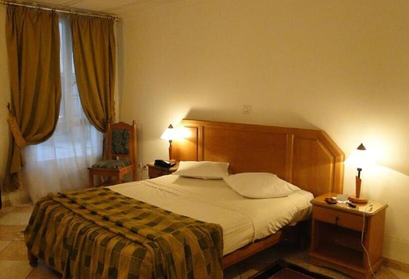 سوییت جونیور, El Biar