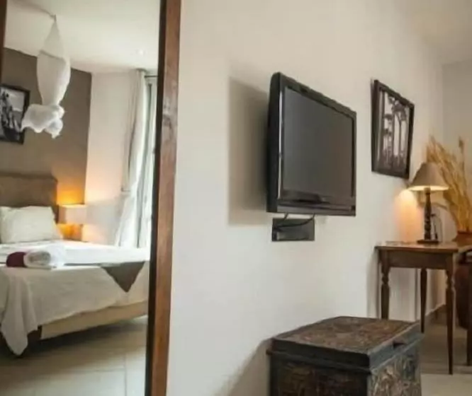 اتاق سوپریور, Hôtel Restaurant La Ribaudière