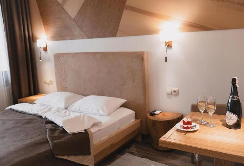 ジュニアスイート, Sofia