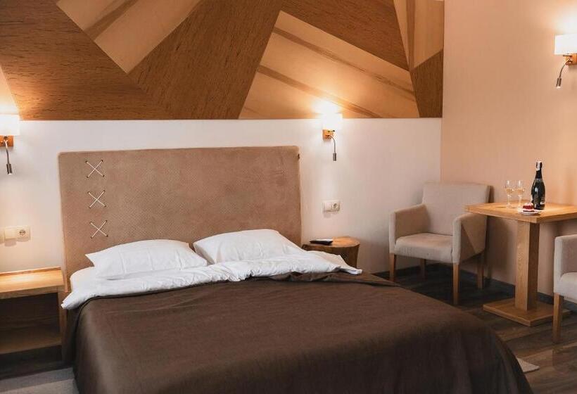 ジュニアスイート, Sofia