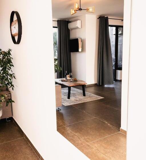 テラス付スイート, Sofia