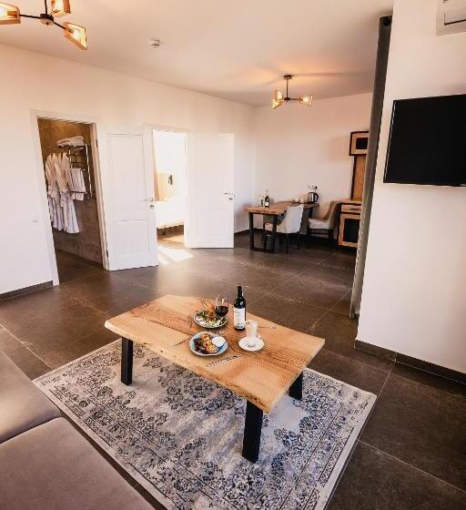 テラス付スイート, Sofia