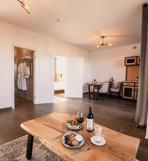 テラス付スイート, Sofia