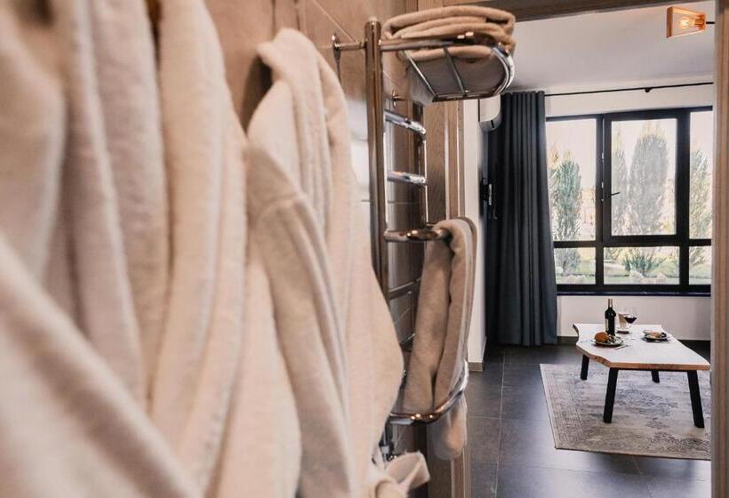 テラス付スイート, Sofia