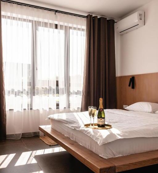 テラス付スイート, Sofia