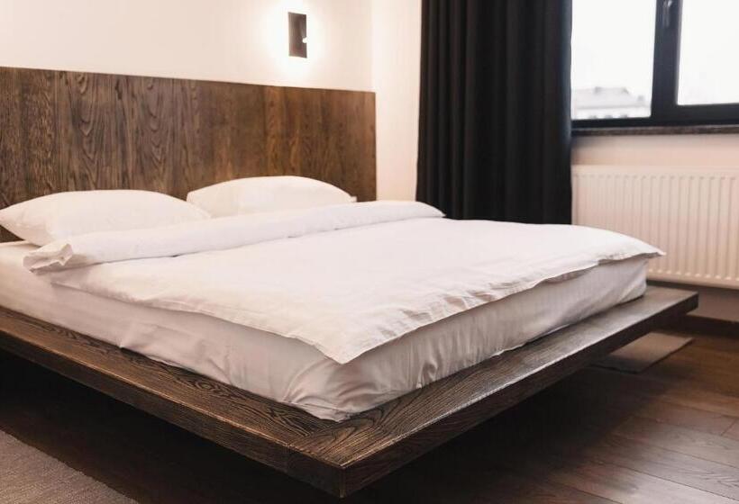 プールビュージュニアスイート, Sofia