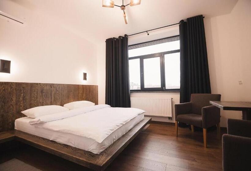 プールビュージュニアスイート, Sofia