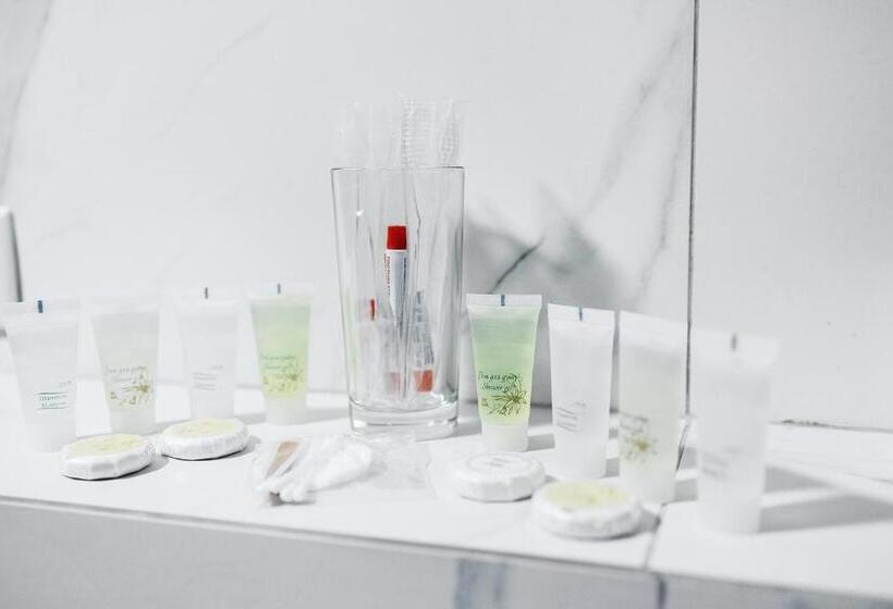 プールビュースイート, Sofia