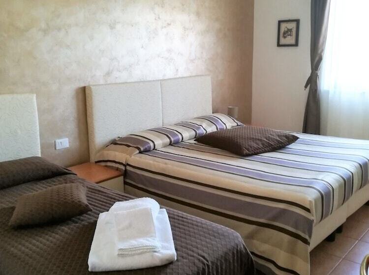 غرفة قياسية ثلاثية, Sport Village La Badia