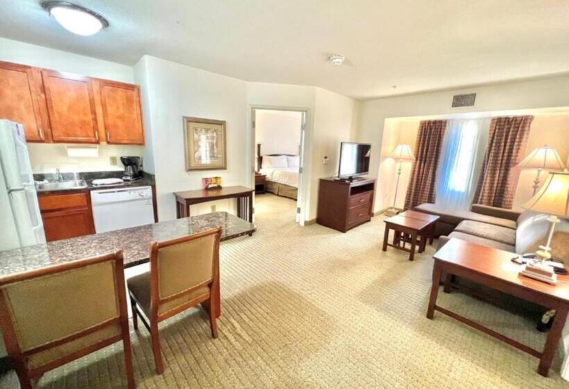 스위트, Staybridge Suites Detroit Novi, An Ihg