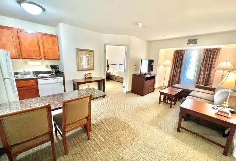 スイート, Staybridge Suites Detroit Novi, An Ihg