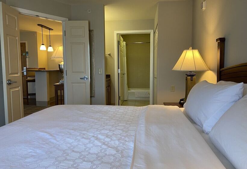 סוויטה, Staybridge Suites Milwaukee West Oconomowoc, An Ihg