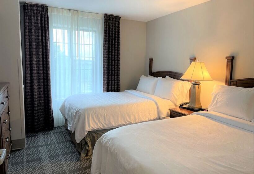 סוויטת 2 חדרי שינה, Staybridge Suites Milwaukee West Oconomowoc, An Ihg