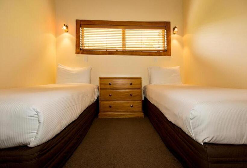 منزل 3 غرف نوم, The Powderhorn Chateau