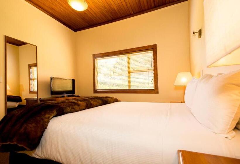 منزل 3 غرف نوم, The Powderhorn Chateau