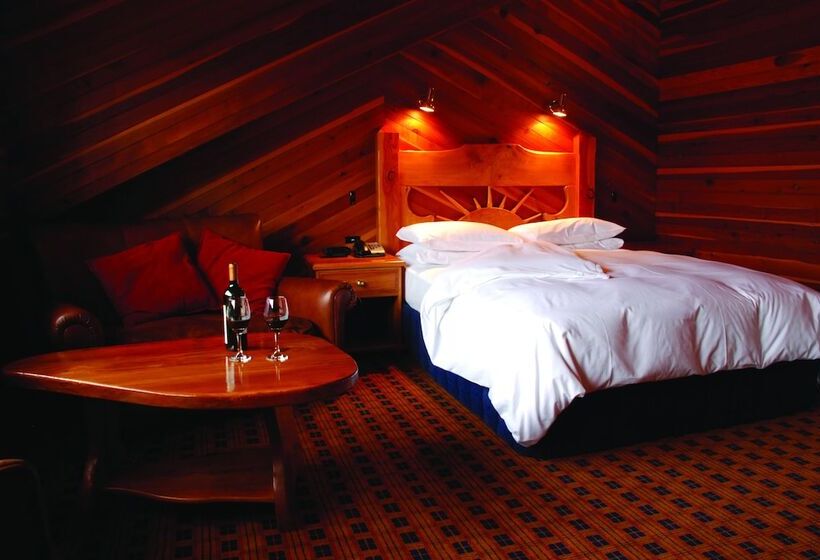 جناح, The Powderhorn Chateau