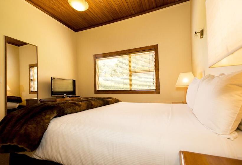 منزل 3 غرف نوم, The Powderhorn Chateau