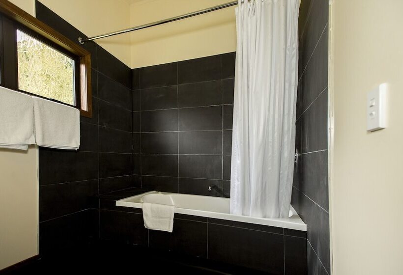 منزل 3 غرف نوم, The Powderhorn Chateau