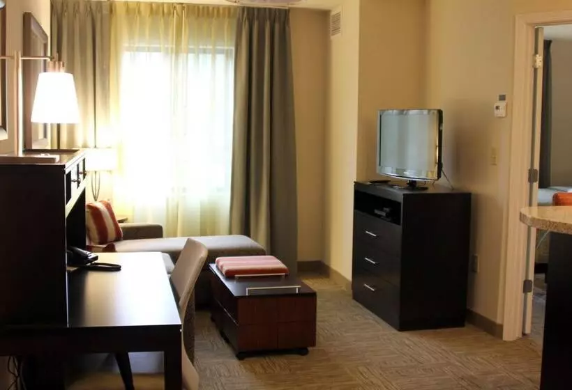 スイート, Staybridge Suites Syracuse Liverpool, An Ihg