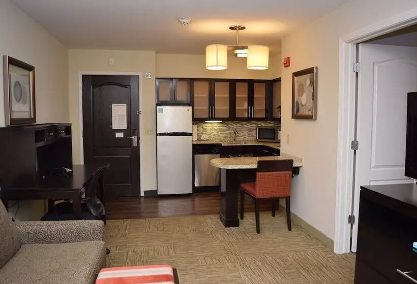 スイート, Staybridge Suites Syracuse Liverpool, An Ihg