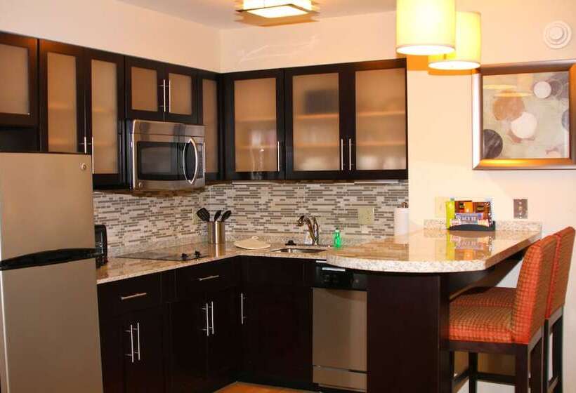 Люкс, Staybridge Suites Syracuse Liverpool, An Ihg