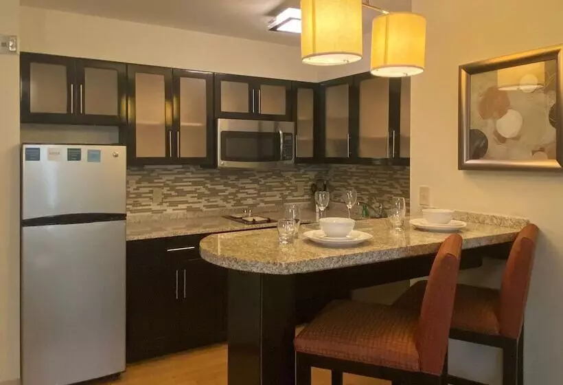 ２ベッドスイートルーム, Staybridge Suites Syracuse Liverpool, An Ihg