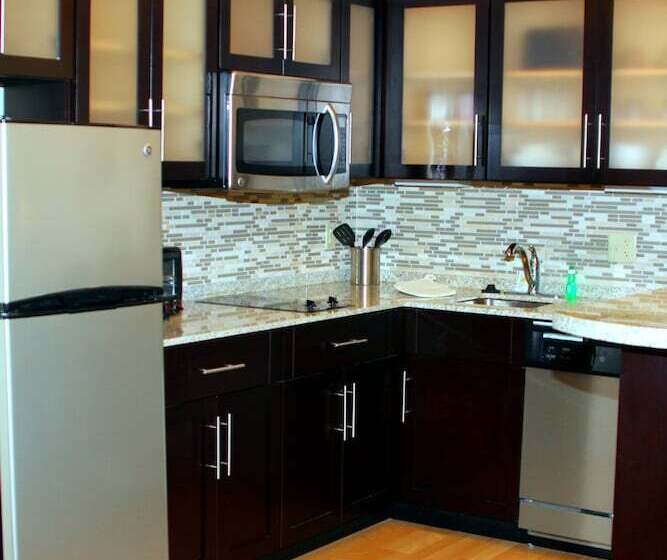 Студия Стандарт, Staybridge Suites Syracuse Liverpool, An Ihg