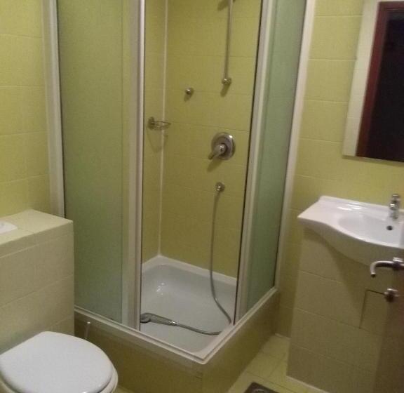 Номер Стандарт, Hi Hostel Rijeka