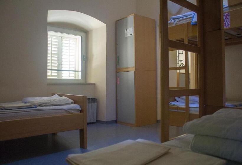 Кровать в Общей Комнате, Hi Hostel Rijeka