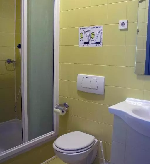 ルームシェアのワンベッド, Hi Hostel Rijeka