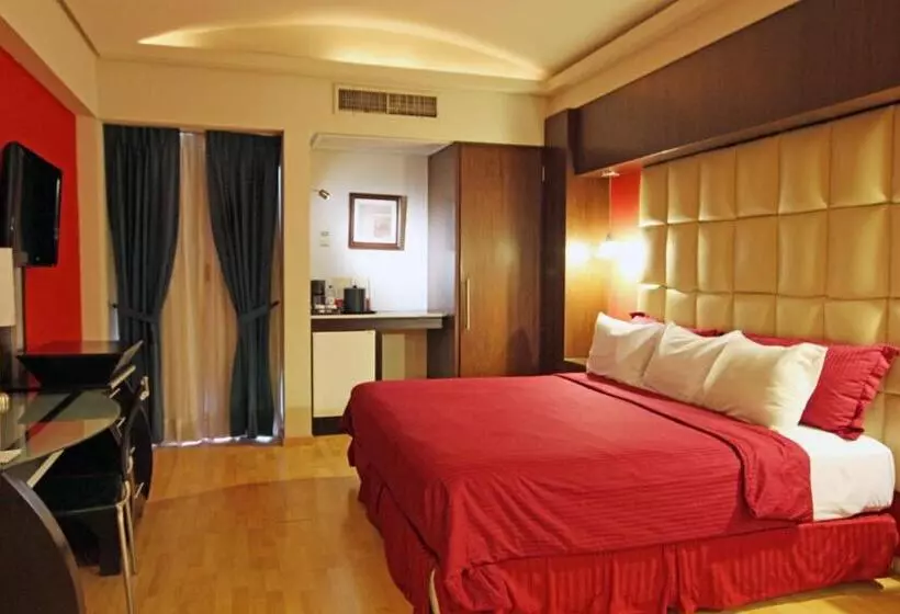 سوییت جونیور, Colon Plaza Business Class