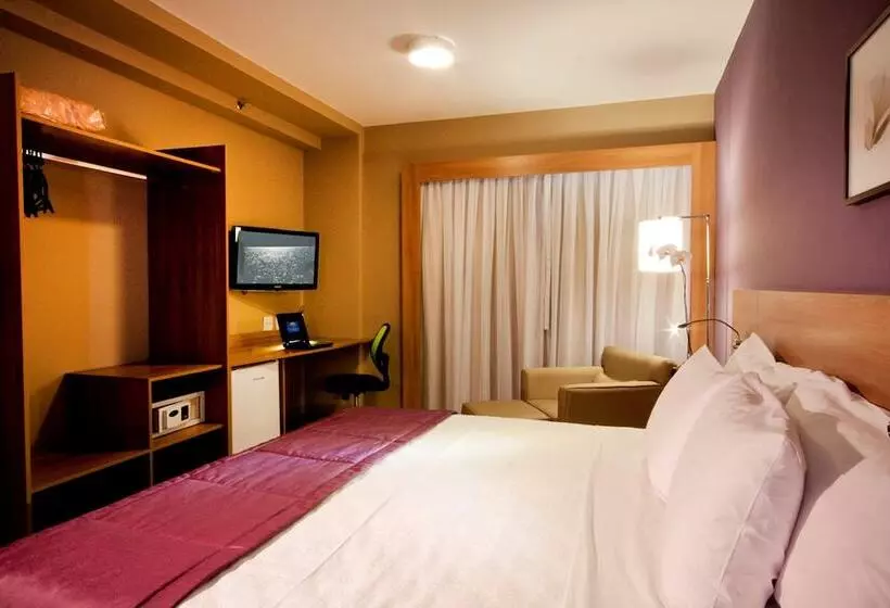 デラックスルーム, Comfort Hotel Sertãozinho