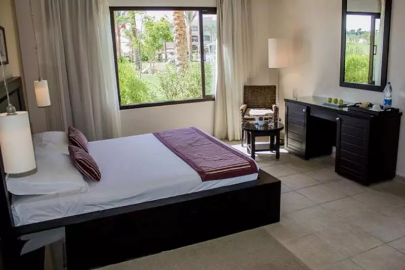 استودیوی استاندارد, Jaz Neo Saraya Palms
