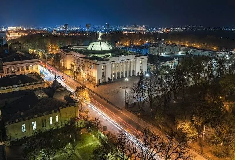 اتاق اکونومی, Kyiv