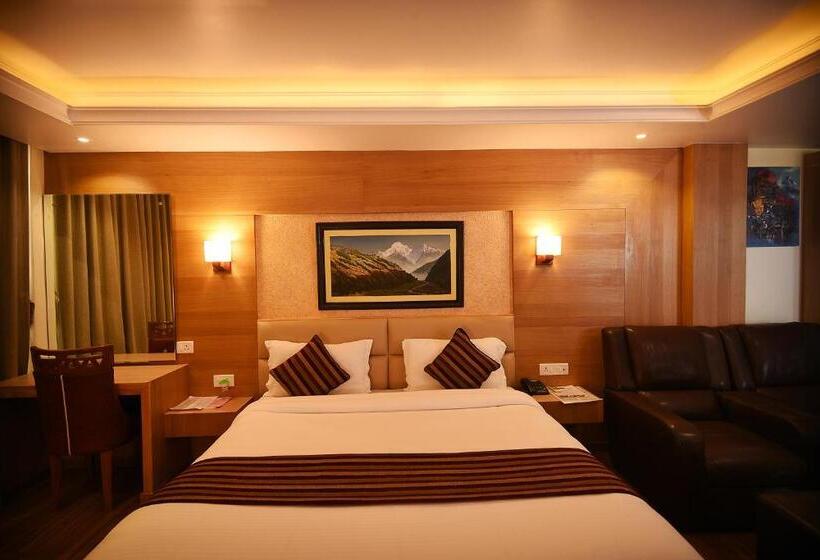 سوییت اجرایی, Middle Path & Spa