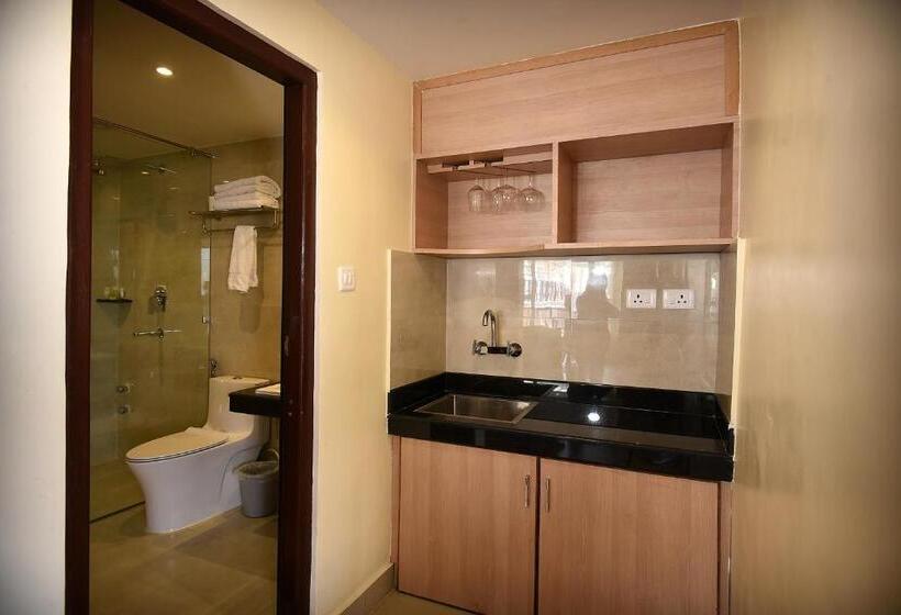 سوییت اجرایی, Middle Path & Spa