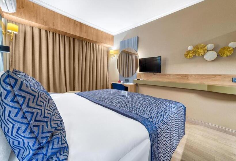 标准间内部标间, Numa Port